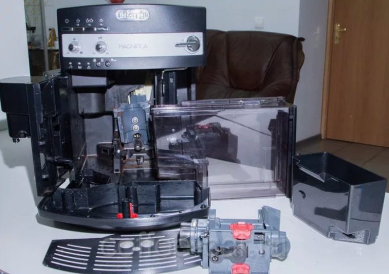 ТОП-10 советов по обслуживанию и ремонту кофемашин Delonghi
