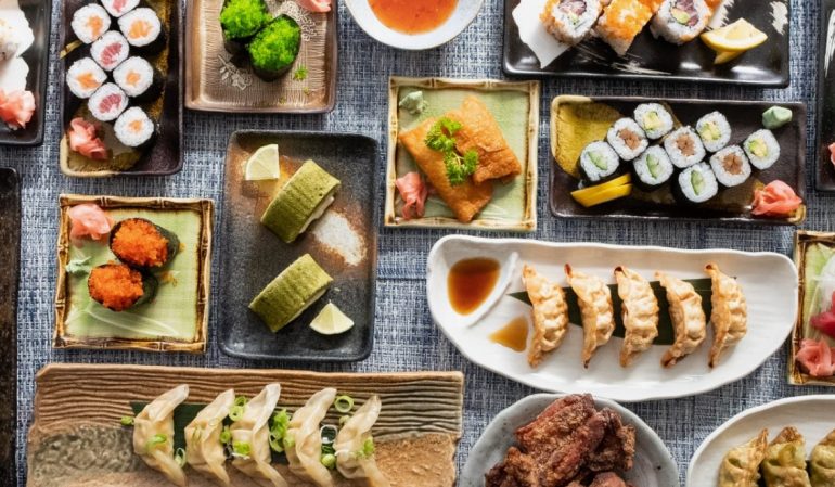 Тренды суши: фьюжн-роллы, азиатский стритфуд и гибридные форматы в одном меню